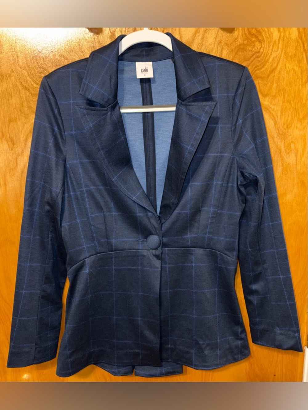 Cabi navy/blue plaid ruffled peplum stretch knit blazer Size 6 snap front